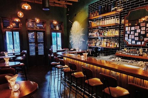 Quán bar đổi sách lấy cocktail ở Trung Quốc