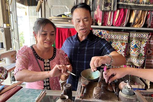 Những đồ vật đặc sắc của người Thái hút khách du lịch ở Nghệ An