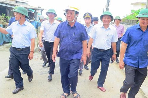 Bộ trưởng Lê Minh Hoan: Bảo đảm an toàn tính mạng, tài sản cho người dân