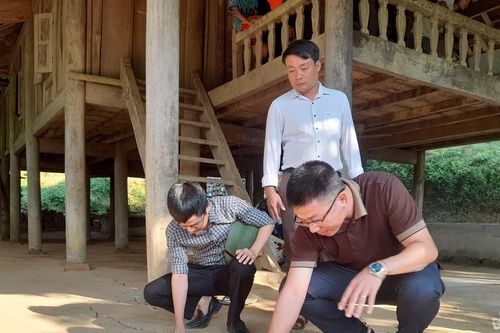 Kỳ Sơn sơ tán khẩn cấp nhiều hộ dân do nguy cơ sạt lở đất