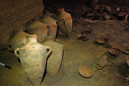 Đào công viên, vô tình phát hiện 'kho báu vượt thời gian' 3.300 năm