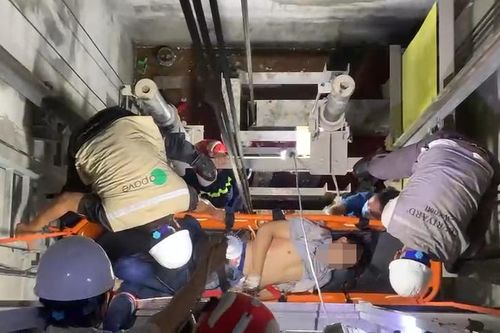 Đà Nẵng: Cứu nam công nhân bị nạn dưới hầm sâu gần 7m