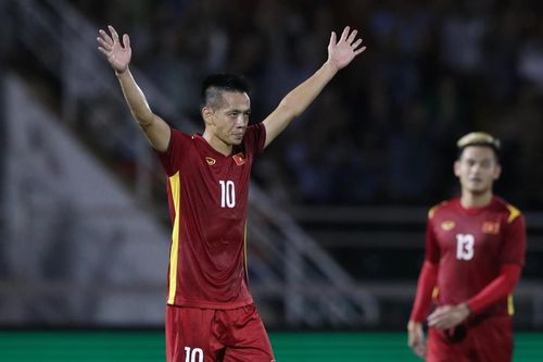 BLV Quang Tùng: 'Hai đối thủ của tuyển Việt Nam đều yếu'