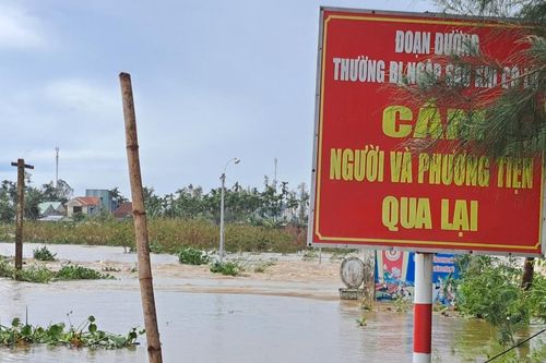 Quảng Nam: Gần 2.300 người dân bị cô lập