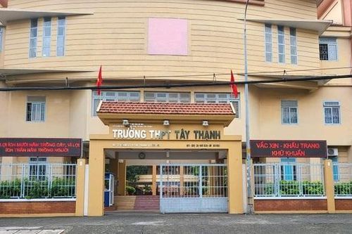 Bị phản ứng vì nhiều khoản thu bất hợp lý, Hiệu trưởng viết thư dừng thu, xin lỗi phụ huynh