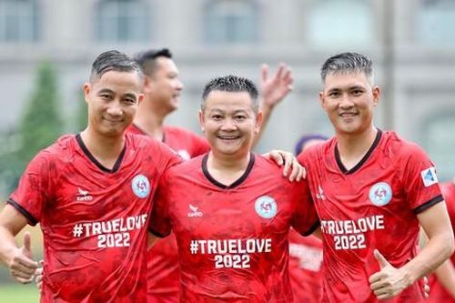 Trực tiếp Ngôi sao Việt Nam - huyền thoại Dortmund, 19h 28/9: Văn Quyến, Công Vinh sát cánh