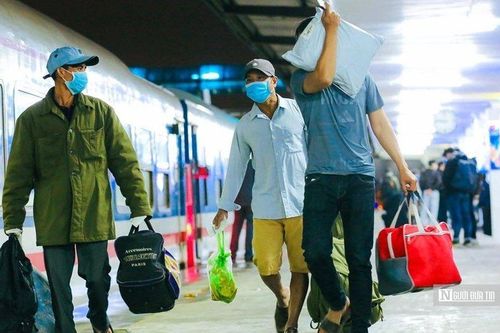 Khắc phục xong sự cố sau bão,đường sắt tổ chức chạy lại tàu từ tối nay