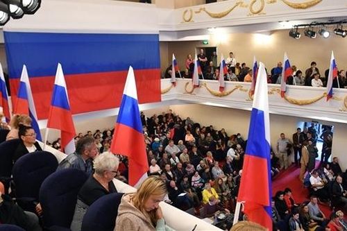 Kiểm phiếu trưng cầu dân ý 4 vùng Ukraine: Hầu hết ủng hộ sáp nhập Nga