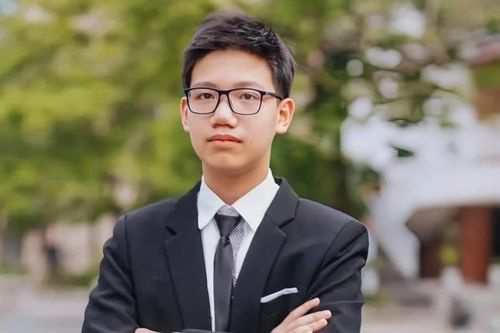 Hoàng Minh Hiếu - thủ khoa môn Toán thi vào 10: Đỗ 3 trường chuyên, là Kiện tướng cờ vua thế giới