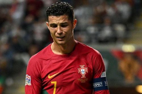 Phản ứng của Bruno Fernandes khi Ronaldo chơi tệ