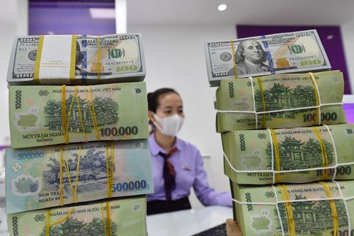 Rủi ro từ hàng chục nghìn tỷ nợ vay bằng USD của doanh nghiệp