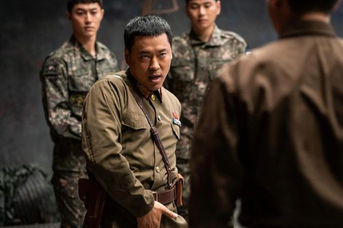 Thế kiềng ba chân Thái - Hàn - Mỹ đang hốt trọn doanh thu ở rạp Việt
