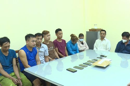 Bắt 9 đối tượng có hành vi đánh bạc bằng hình thức xóc đĩa ở Sơn La