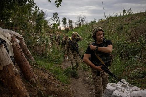 Truyền thông Nga: Ukraine có thể động viên toàn bộ sinh viên nhập ngũ