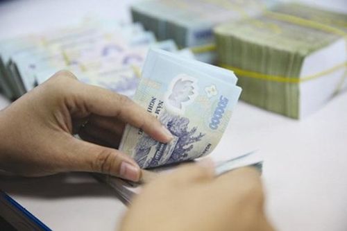 Tăng trưởng tín dụng cao gấp 2,6 lần tăng trưởng huy động vốn, dự báo 'nóng' về lãi suất tiết kiệm