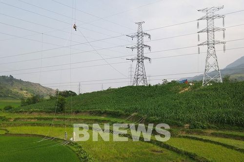 Đóng điện đường dây 220 kV Lào Cai - Bảo Thắng