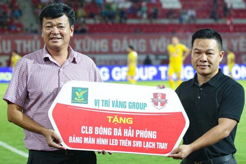 Sân Lạch Tray của Hải Phòng được tặng dàn LED 7 tỷ đồng: Vì yêu bóng đá cuồng nhiệt mà tặng