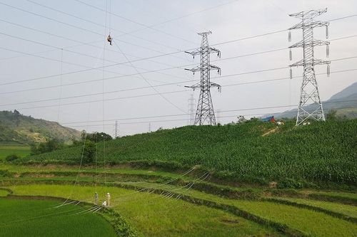 Đóng điện đường dây 220kV Lào Cai - Bảo Thắng: Tăng cường đảm bảo điện cho miền Bắc
