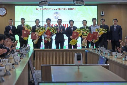 Điều động, bổ nhiệm Cục trưởng Cục Báo chí và Cục Phát thanh, Truyền hình và Thông tin điện tử