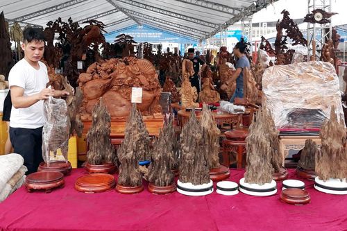 Hà Nội hỗ trợ doanh nghiệp tiêu thụ đồ gỗ mỹ nghệ và nội thất