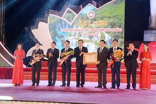 Thành phố Cao Bằng kỷ niệm 10 năm thành lập và đón nhận Bằng khen của Thủ tướng Chính phủ