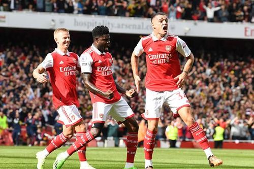Bắn hạ Tottenham, Arsenal giữ vững ngôi đầu bảng