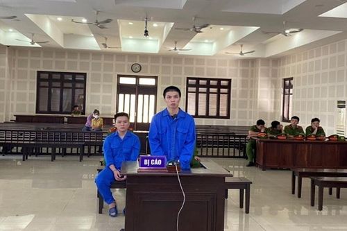 Vô cớ gây sự rồi mang kiếm sang chém hàng xóm trọng thương