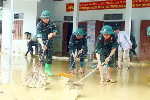 Nghệ An, Thanh Hóa hỗ trợ người dân khắc phục hậu quả mưa lũ