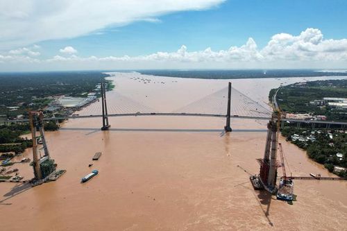 Một công nhân mất tích khi giàn giáo chính cầu Mỹ Thuận 2 bị sập
