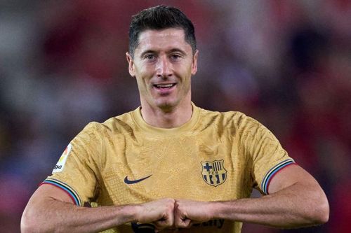 Lewandowski lập kỷ lục trong ngày Barca lên đầu bảng