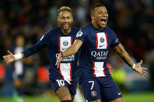 Mbappe giải cứu PSG ở phút 83