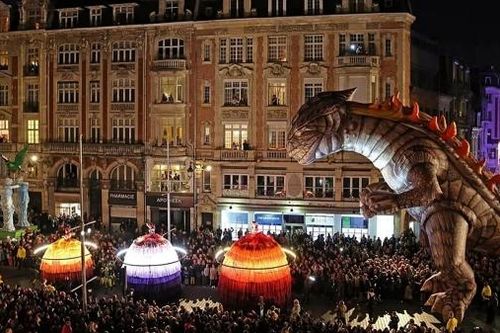 Hoàng tráng, rực rỡ 'Đêm Trắng' nghệ thuật phiên bản mùa Thu cuối cùng tại Paris