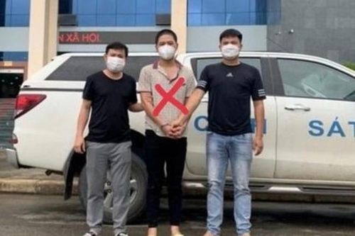 'Yêu' bạn gái 15 tuổi, trốn một mạch lên biên giới