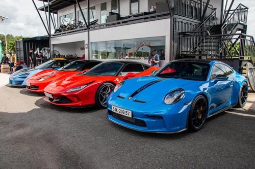 Dàn siêu xe, xe thể thao hàng hiếm tập drift tại Bình Dương