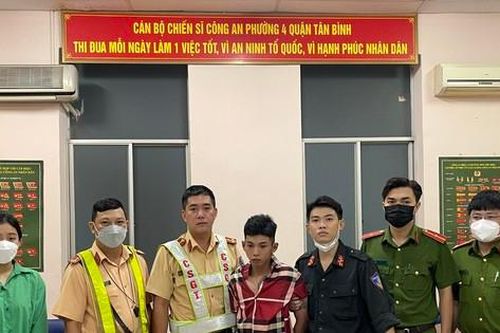 CSGT TPHCM lần theo định vị bắt kẻ cướp giật