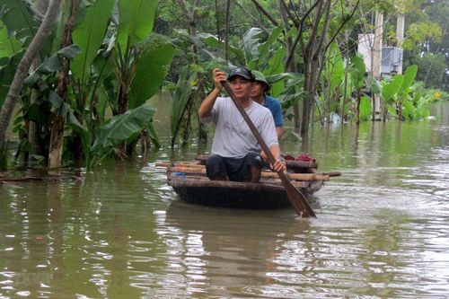 Còn nhiều nơi ở Thanh Hóa bị ngập lụt, chia cắt do mưa lũ