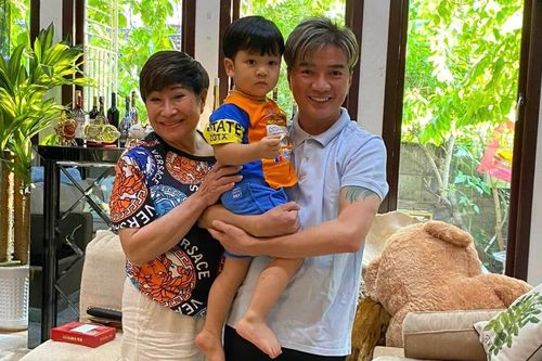 Vợ cũ khoe loạt ảnh hiếm hoi của con trai Đàm Vĩnh Hưng, bồi hồi nhớ về lần đầu tiên gặp nhóc tỳ