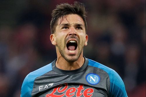 Napoli đè bẹp Ajax