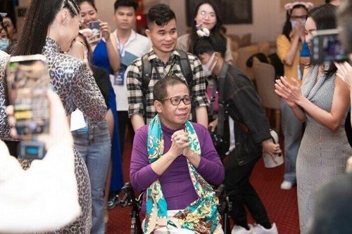 Giáo viên dạy catwalk của các hoa hậu Việt qua đời
