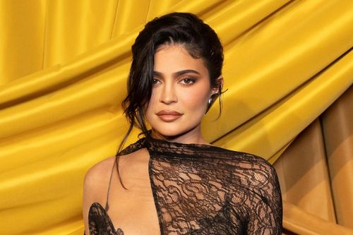 Kylie Jenner hối hận vì đặt tên con là 'Sói'