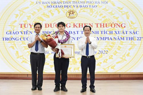 Hà Nội khen thưởng Á quân Đường lên đỉnh Olympia năm 2022