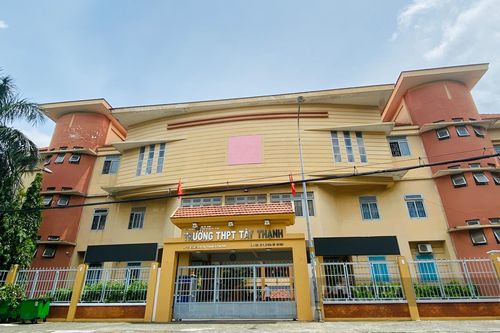 Xin lỗi phụ huynh và nghiêm khắc phê bình hiệu trưởng huy động quỹ sai quy định