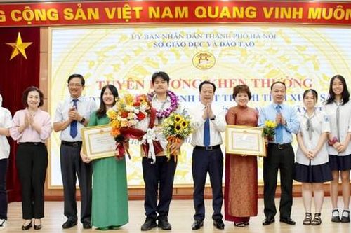 Á quân Đường lên đỉnh Olympia năm 2022 nhận bằng khen của Chủ tịch TP Hà Nội