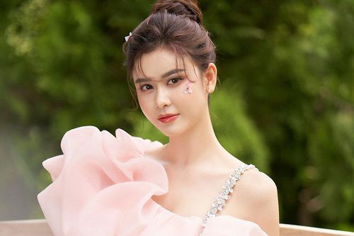 Trương Quỳnh Anh thử sức với vai trò sản xuất phim