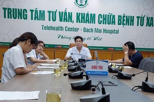 Hội chẩn từ xa cấp cứu cụ bà viêm phổi có tiền sử tai biến mạch máu não, tăng huyết áp