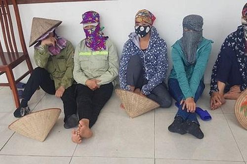 Điều tra nhóm đối tượng ngăn cản người mua hồ sơ đấu giá đất