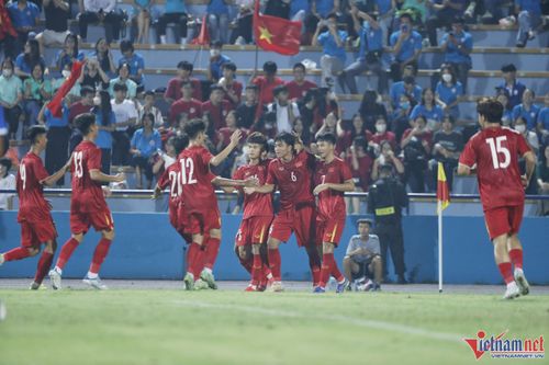 Thắng đậm Nepal, U17 Việt Nam 'khiêu chiến' U17 Thái Lan