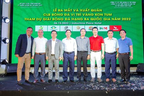 Chủ tịch Trần Văn Quỳnh khát vọng làm bóng đá tử tế nhờ học hỏi từ bầu Đức