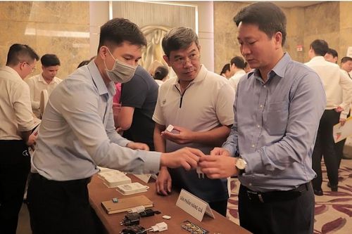 Làm gì để chống hàng giả 'đội lốt' hàng Hàn Quốc ?