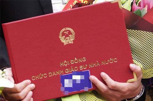 Nóng vấn đề giảm tuổi nghỉ hưu Giáo sư từ 70 xuống 65: Lãng phí chất xám!